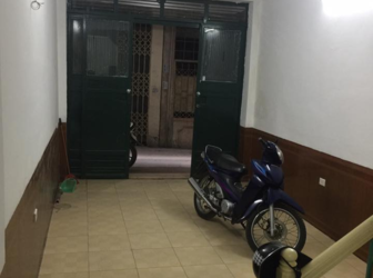 Bán Nhà Đê La Thành Ở Ngay, Giá Siêu Tốt, 35M2, 2.8 Tỷ