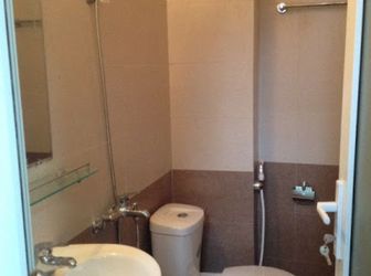 Nhà Trường Chinh 34M2 X 5 Tầng Giá: 4.5 Tỷ, Lối Vào Rộng Rãi, An Ninh Tốt, Sổ Đỏ Chính Chủ.