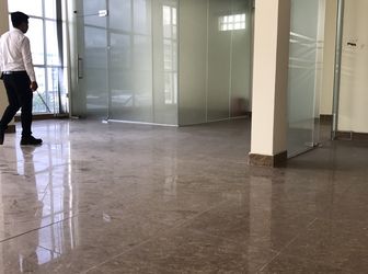 Chính Chủ Cho Thuê Văn Phòng 100M2 Tại Q7, Có Sẵn 3 Máy Lạnh, Ngăn Vách Kính, Khu Vực An Ninh 24/24