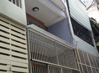 Cần Tiền Kinh Doanh Bán Gấp Nhà Hẻm Lý Chính Thắng, Phường 7, Quận 3. Dt 28M2. Giá 3.4 Tỷ. Ở Ngay.