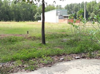 Cần Bán Gấp Lô Đất 600m2 Mặt Tiền Chợ Đường Nhựa 25m Sát Kcn.