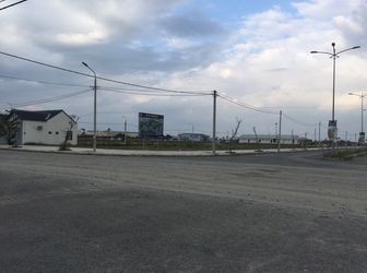 Đất 3 Mặt Tiền, Khu Ven Sông, Cạnh Biển, Đối Diện Hồ Đường 33M 