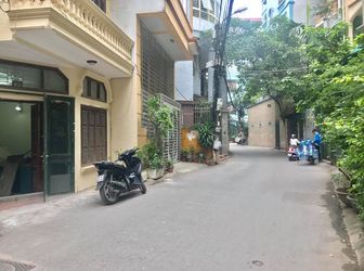 Nhà Hoàng Cầu 40M2 X 4T, 3 Mặt Thoáng, Ô Tô Tránh, Vỉa Hè Kinh Doanh 7,8 Tỷ