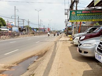 Bán Nhà Xưởng Bình Chánh 1020M2 Đất Thổ Cư, Mt Quốc Lộ 1A Giá 8Tr/m2