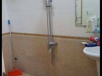 Bán Nhà Đông Tác 35m2 X 5 Tầng Giá: 4.5 Tỷ, Nhà Đẹp, Lối Đi Thoải Mái, Sđcc.