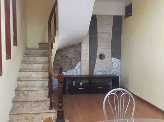 Bán Gấp: Nhà Ngã Tư Sở, Gần Royal City, Ô Tô, 60M2, 3.95 Tỷ.