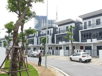 Bán Cắt Lỗ Lên Tới 2 Tỷ Biệt Thự Liền Kề Được Tặng Thêm 60m2 Sân Vườn