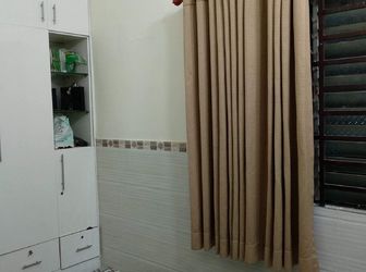 Bán Nhà Hxh Đậu Trước Nhà Đường Trần Hữu Trang. Lưu Thông Ra Được Nhiều Đường Lớn. Vị Trí Đẹp.