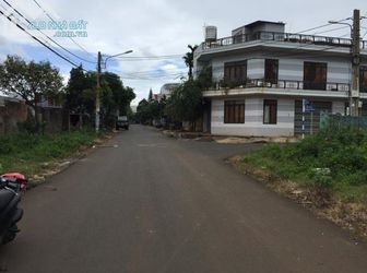 Đất Mặt Tiền Đường Lê Công Kiều