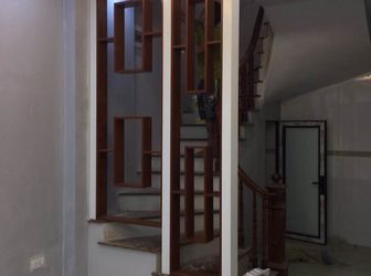 Chính Chủ Bán Nhà Ngõ Đê La Thành 32m2x 5 Tầng Giá 4,3 Tỷ