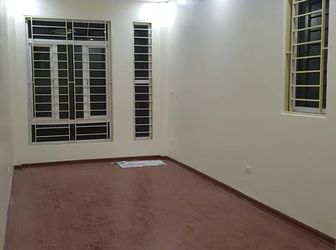 Bán Nhà Đường Hoàng Mai 35m2 5 Tầng Giá 3.3 Tỷ. Ô Tô Qua, Ngõ Thông, Kinh Doanh, Văn Phòng 