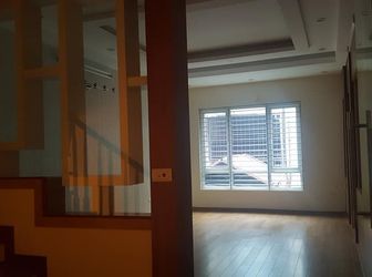 Bán Nhà Phân Lô Phố Nguyên Hồng Quận Đống Đa, 50M2, 5 Tầng Mới Đẹp, Ngõ Ô Tô-Kinh Doanh, 11.6 Tỷ.