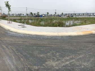 Cần Bán Lô Đất Tại Thị Trấn Hậu Nghĩa,Dt 80m2,Giá 330Tr,Shr.