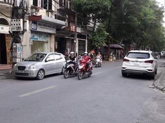 Bán Khu A8, Tập Thể Nghĩa Tân- Tầng 2 ( 71M2)- Căn Góc 2 Mặt Thoáng.