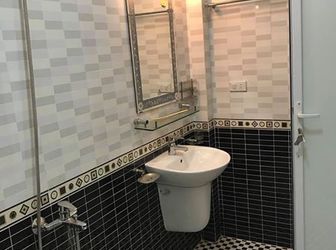 Nhanh Chân!!! Bán Nhà Ngã Tư Sở  66M, 6 Tầng, 5 Tỷ Gara Ô Tô