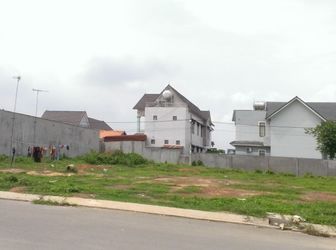 Làm Ăn Thua Lỗ Sang Lại Quán Nhậu Và 300m2 Đất Giá 550 Triệu