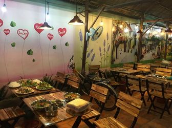 Làm Ăn Thua Lỗ Sang Lại Quán Nhậu Và 300m2 Đất Giá 550 Triệu