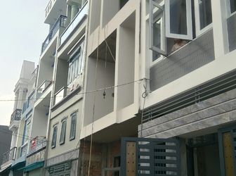 Nhà 1 Trệt 2 Lầu 1 Tum, Đường 7M Hiện Hữu, Dtxd: 155,15M2, Khu Dân Cư Đồng Bộ, Giáp Ranh Văn Phong 