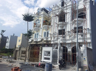 Gần Ủy Ban Q2. Giá Cả Thương Lượng.