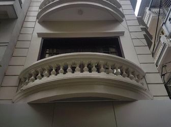 Nhà Mặt Phố - Vỉa Hè Rộng- Dt 23 M2 – Nở Hậu 10Cm – Thụy Khuê, sát Hồ Tây.