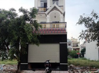 Cần Bán Gấp Nhà 1 Trệt 2 Lầu, Đường Nữ Dân Công, Dt 4x20m, Giá 700 Tr, Sổ Hồng Riêng