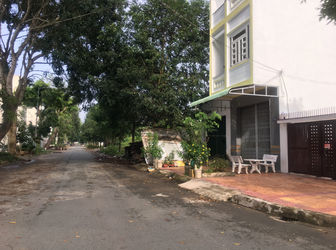 Bán Nền Đường Phạm Văn Nhờ, Trên Nền Có Nhà Kho Lớn.