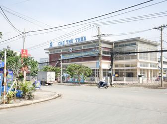 Đất  Chợ Thủ Thừa, Ngay Trường Cấp 3, Trung Tâm  Hành Chính.