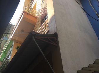 Nhà Đẹp - Giá Mềm - Ở Luôn 30M X5 Tầng Giá Bán 2,2 Tỷ Tại Khương Đình.