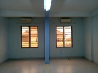 Cho Thuê Tòa Nhà Mặt Phố Ngô Xuân Quảng-Thị Trấn Trâu Quỳ-Gia Lâm-Hà Nội