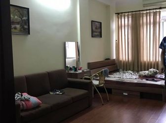 Bán Nhà Đẹp Trung Tâm Giảng Võ 40Mx5 Tầng, Gần Đường, 4.5 Tỷ.