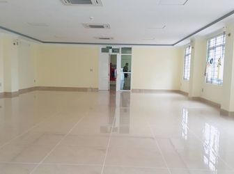 Chính Chủ Cho Thuê Văn Phòng 160M2, Mặt Phố Hoàng Quốc Việt