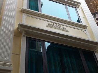 Bán Nhà Hoàng Quốc Việt, 50N2, Mt 5M, Gara Ô Tô, Vỉa Hè, Ngõ Thông, Gần Phố, 9.9 Tỷ