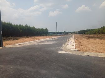 Đất Đối Diện Khu Công Nghiệp Long Đức Giá Chỉ 330Triệu / Nền