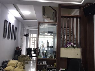  Nhà 4X13.5M Đúc 2 Lầu, 1 Trệt Ngay Chợ Bình Triệu Sổ Hồng Riêng Sang Tên Ngay