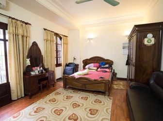 Hot...Bán Nhà 2.7 Tỷ 35M2. 4 Tầng. Hào Nam. Có Thể Cho Thuê.