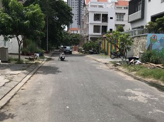 Cần Vốn Làm Ăn Bán Nhanh Lô Bt Khu Him Lam . Diện Tích 10X20M. Giá 120 Tr /m2 . Q7