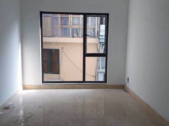 Bán Nhà Lô Góc 5 Tầng Phố Nguyễn Văn Cừ, Q. Long Biên, Hà Nội