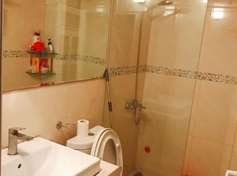 Bán Nhà Đường Nguyễn Văn Cừ Long Biên, DT 81M2, 4 Tầng Hiện Đại Ô Tô Đỗ Cửa - 4,8 Tỷ