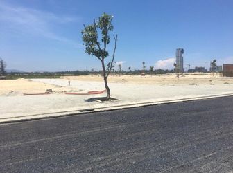 Chính Chủ Cần Bán Gấp Lô Đất Mt 10.5M Ven Biển Đà Nẵng. Liên Hệ: 090.53.292.53 Thủy Tuyên