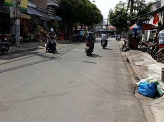 Nhà Lê Văn Lương, 2 Lầu, 2 Phòng Ngủ, Ở Hẻm Xe Hơi