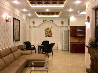 Biệt Thự Liền Kề Phố Trung Kính - Tầng Hầm - Thang Máy - Kinh Doanh Đỉnh