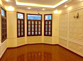 Biệt Thự Liền Kề Phố Trung Kính - Tầng Hầm - Thang Máy - Kinh Doanh Đỉnh