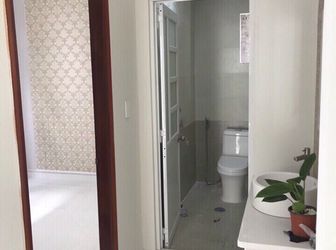 Nhà Mặt Tiền Đường Bê Tông Thông Rộng Giá Chỉ 2 Tỷ 300 Triệu