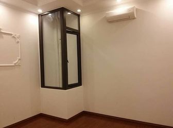 Nhà Đẹp, 2 Lầu, 2 Phòng Ngủ, 21M2, Ở Nguyễn Bình.