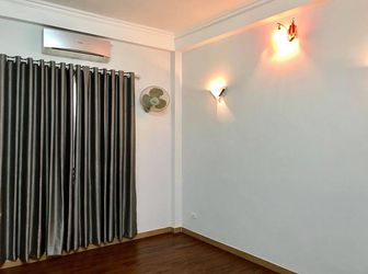 Khu Vực Quân Đội - 40M2 - Ô Tô Đỗ Cửa - Phố Tô Vĩnh Diện