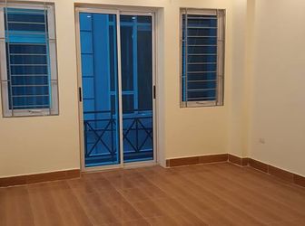 Nhà Đẹp - 5 Phòng ngủ - Ngõ Ô Bàn Cờ - Giá 3.15 Tỷ