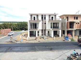 Biệt Thự Ven Sông Vàm Cỏ, Trung Tâm Tt Bến Lức, Giá Chỉ Từ 2,399 Tỷ