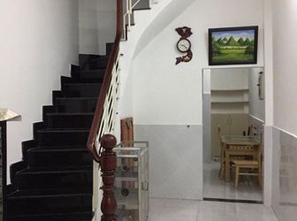 Nhà 1 Lầu, 2 Phòng Ngủ, Dt 36M2, Ở Huỳnh Tấn Phát.