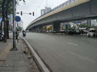 Bán Nhà Mặt Phố Nguyễn Chí Thanh, Ba Đình, Kd Sầm Uất, Dt 50M, 5 Tầng. Lh 0902169922.