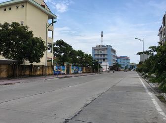 Cần Bán 2 Ô Đất Cạnh Nhau Nằm Trên Trục Đường Chính Trung Tâm Hồng Hải-Hạ Long.180 M2- 76 Triệu/m2